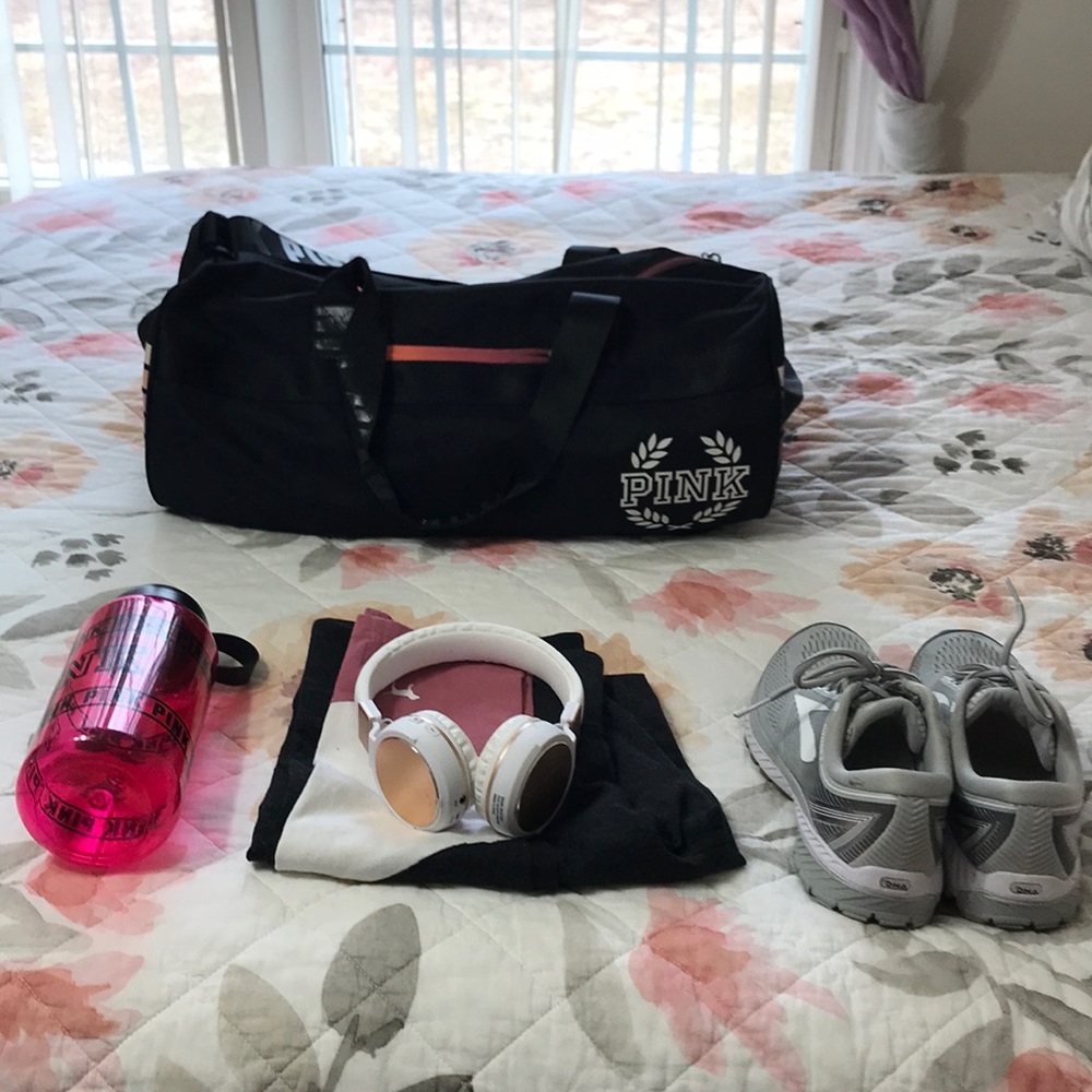 Victoria’s Secret PiNK Gym bag